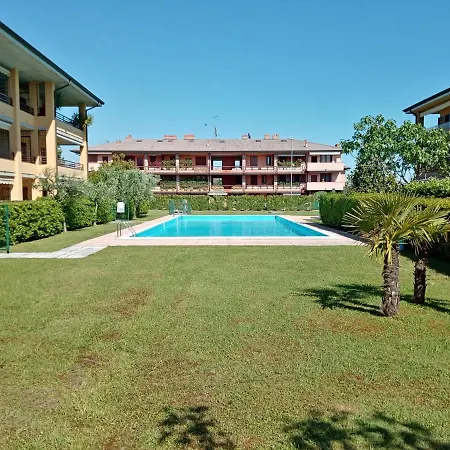 דירה Sunflower - Trilocale Con Piscina, Terrazza E Wifi סירמיונה