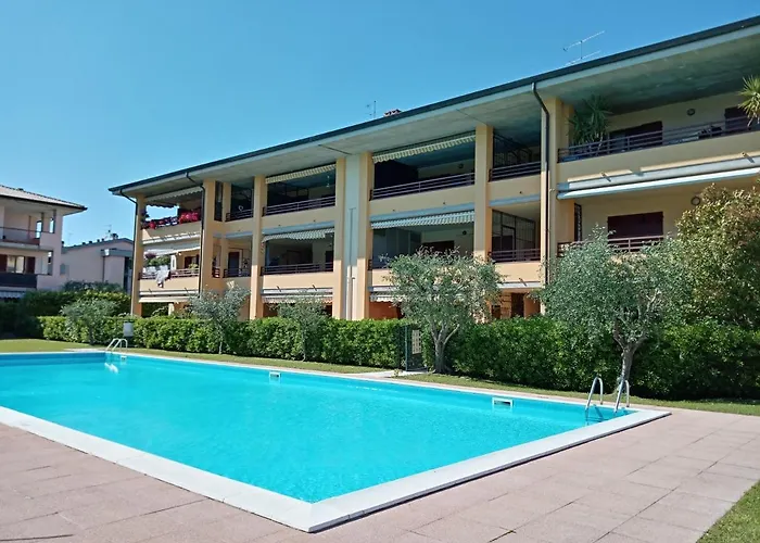 Appartamento Sunflower - Trilocale Con Piscina, Terrazza E Wifi